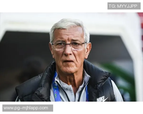 曾凡博与狄龙赛前激情致辞引发现场球迷热烈欢呼气氛高涨